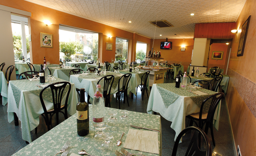HOTEL CONTI Torre Pedrera (RN)