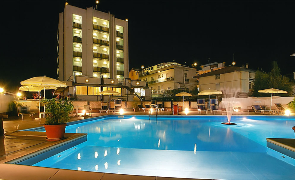 HOTEL AVILA IN Torre Pedrera (RN)