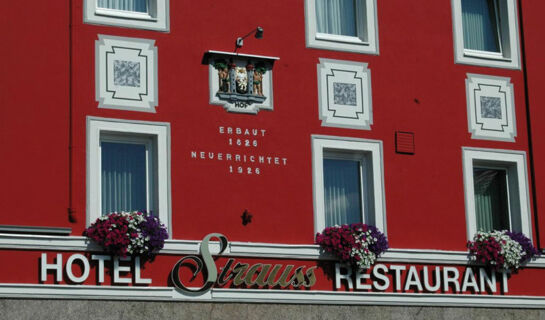 HOTEL STRAUSS Hof