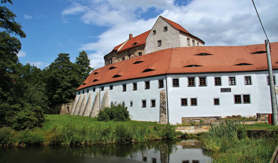 HOTEL PENSION ZWEI LINDEN Ottendorf