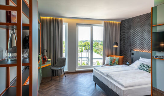 LOGINN HOTEL BERLIN AIRPORT (B&B) Berlino