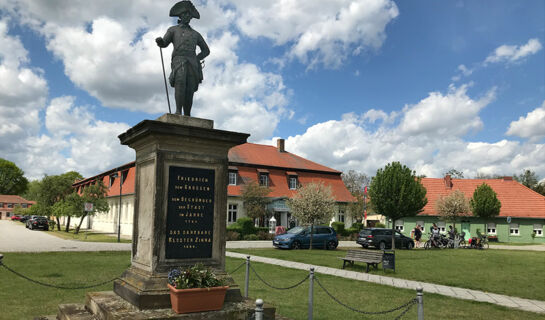 HOTEL ALTE FÖRSTEREI KLOSTER ZINNA (B&B) Jüterbog