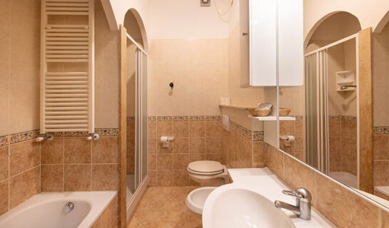 HOTEL CRISTALLO Chianciano Terme (SI)