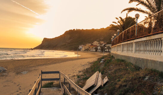 HOTEL PUNTAMAJATA Realmonte