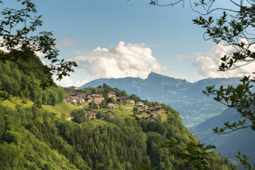 LES TOURISTES Le Châtelard-Frontière