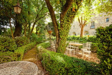 CHÂTEAU D'ARPAILLARGUES Arpaillargues-Uzès