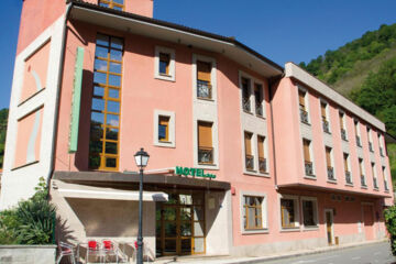 HOTEL LAS CRUCES Belmonte de Miranda