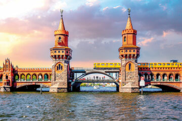 LOGINN HOTEL BERLIN AIRPORT (B&B) Berlino