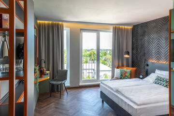 LOGINN HOTEL BERLIN AIRPORT (B&B) Berlino