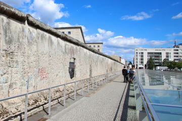 LOGINN HOTEL BERLIN AIRPORT (B&B) Berlino