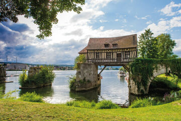 CHÂTEAU CORNEILLE Vieux Villez