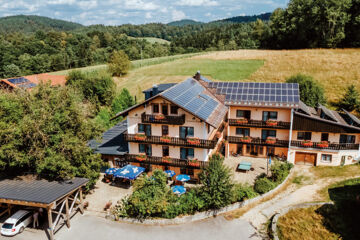 NEUHOF - LANDHOTEL & WIRTSHAUS Zenting