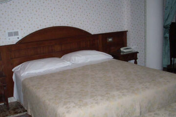 HOTEL CRISTALLO Chianciano Terme (SI)