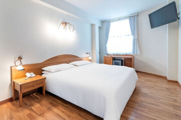 HOTEL PORTA DEL SOLE Soiano del Lago (BS)