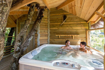 LA CABANE DANS LES ARBRES & SPA Vitrac